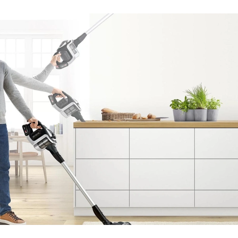 Пылесос Bosch BBS811PCK